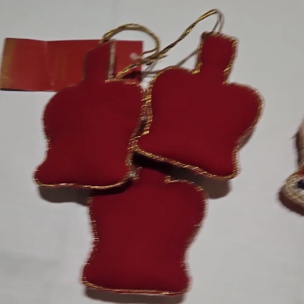 Elegant Red and Gold Crown Ornaments
